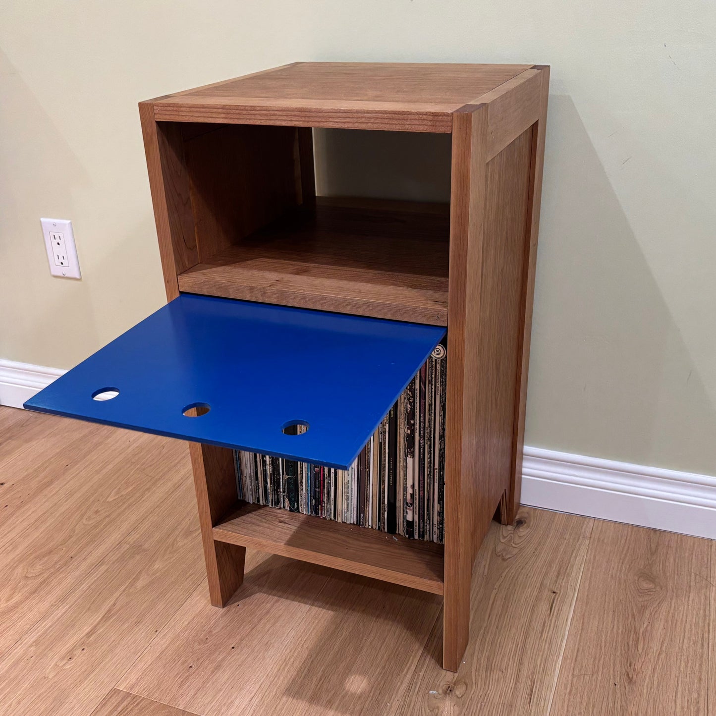 PALETTE bedside cabinet