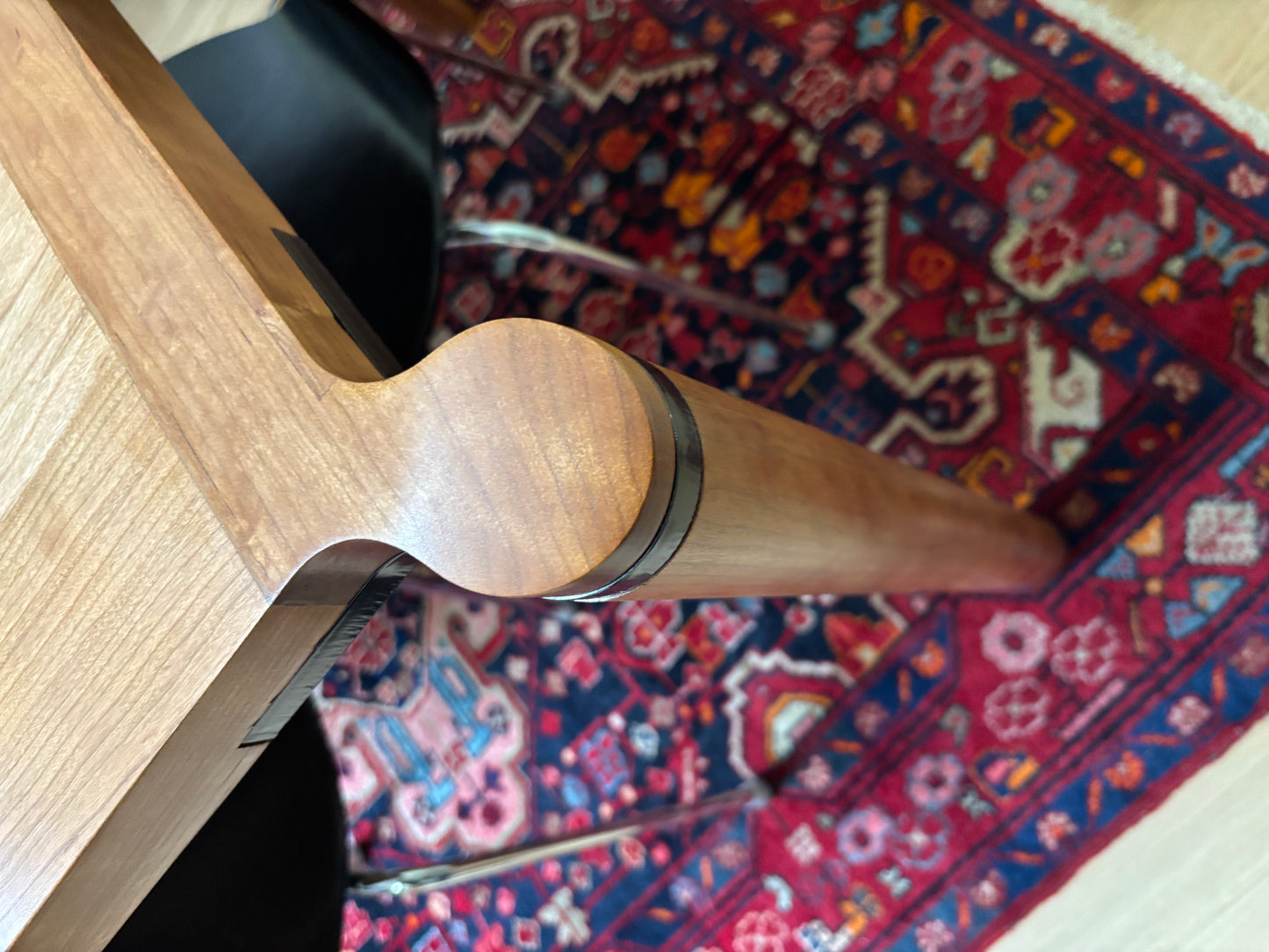 JIGSAW dining table